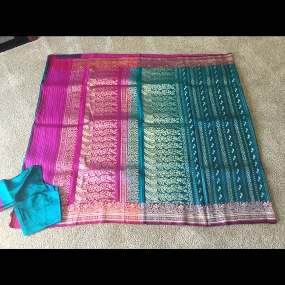 Beautiful Banasari Silk Sari (Saree) - Picture 4 of 8